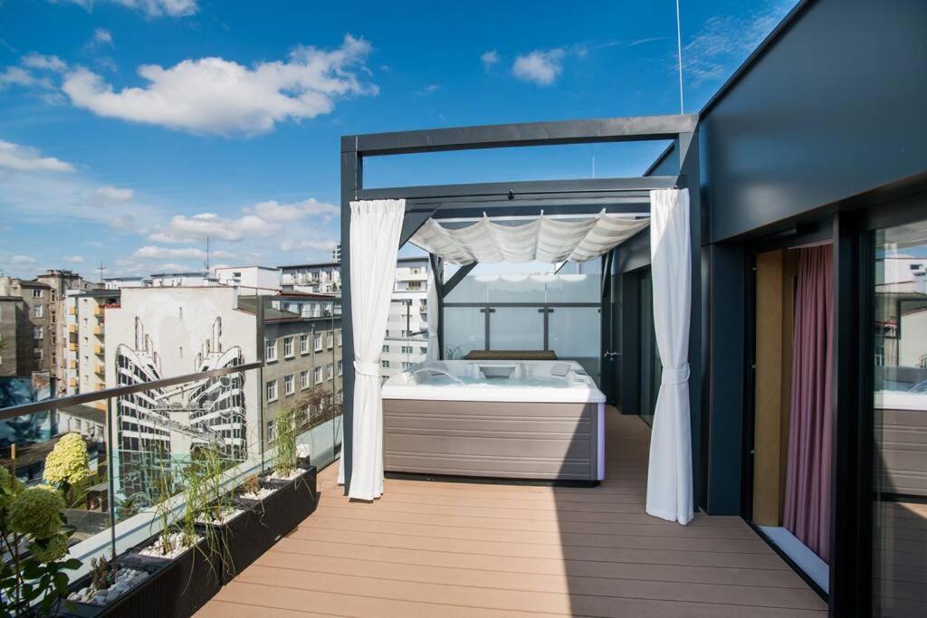 Luksusowy Penthouse Z Jacuzzi I Widokiem Na Morze Apartment Gdynia Ngoại thất bức ảnh